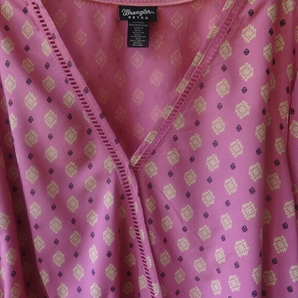 Wrangle Retro brand top size XXL, rayon, pink with cream print design, NWT, soft - Picture 4 of 16